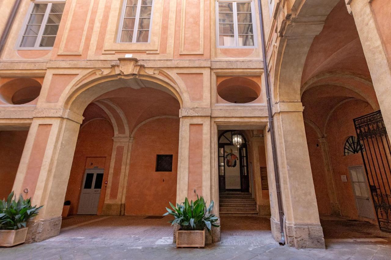 Palazzo Chigi Zondadari Apartment Siena Exterior photo